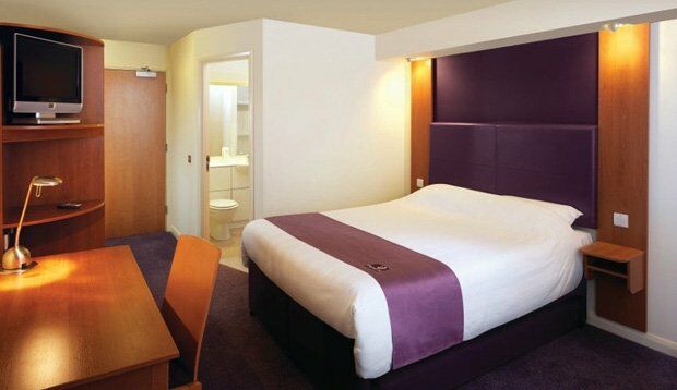 Premier Inn West Bromwich Central Exterior foto